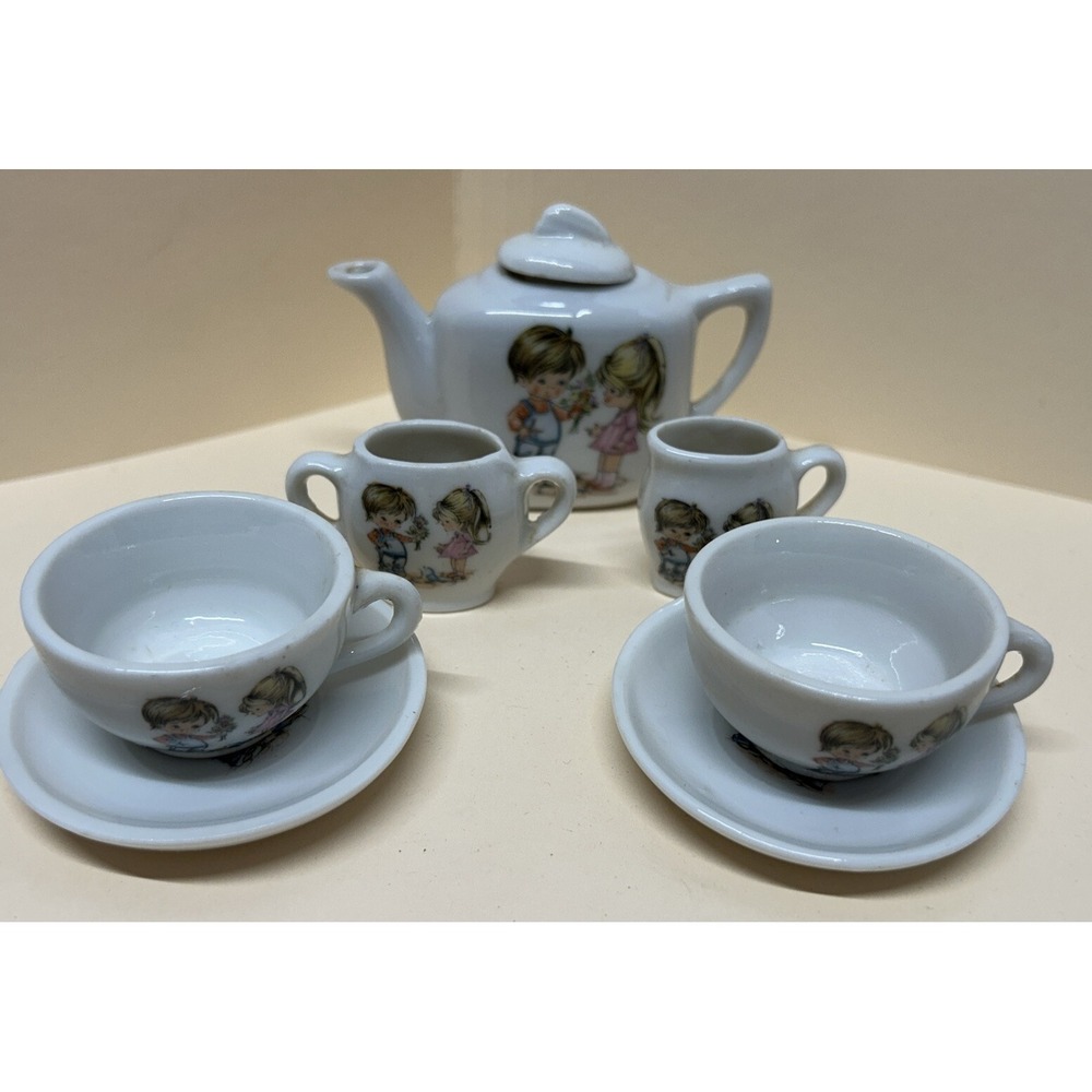 Vintage Child's Tea Set 8 Pieces 2 Cups And Saucers Creamer Sugar Tea Pot Japan